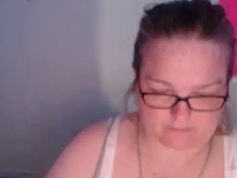 Snapshot of SexyWhiteChocolate chatting on 09.28.25 SexyWhiteChocolate online show from 09.28.25