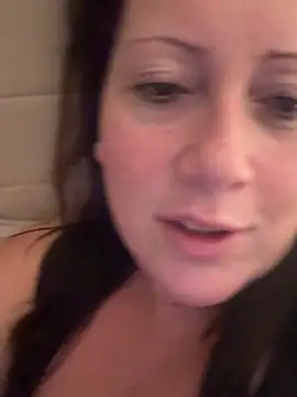 Snapshot of xsexycurvymilf chatting on 02.19.25 xsexycurvymilf online show from 02.19.25