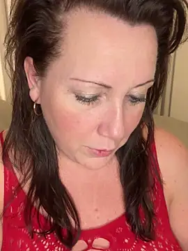 Snapshot of xsexycurvymilf chatting on 02.19.25 xsexycurvymilf online show from 02.19.25