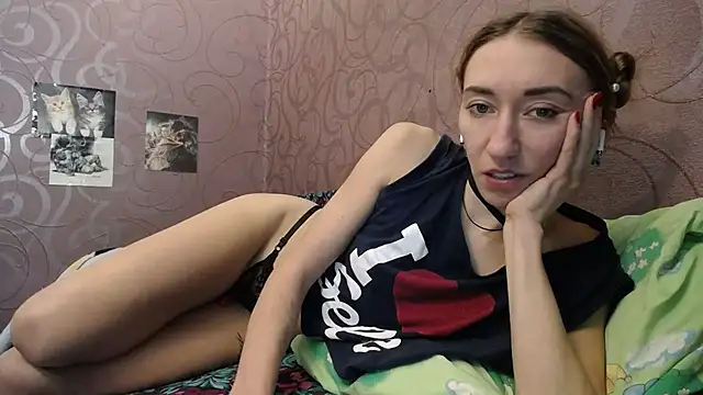 Snapshot of Fire__Foxx chatting on 12.15.24 Fire Foxx online show from 12.15.24