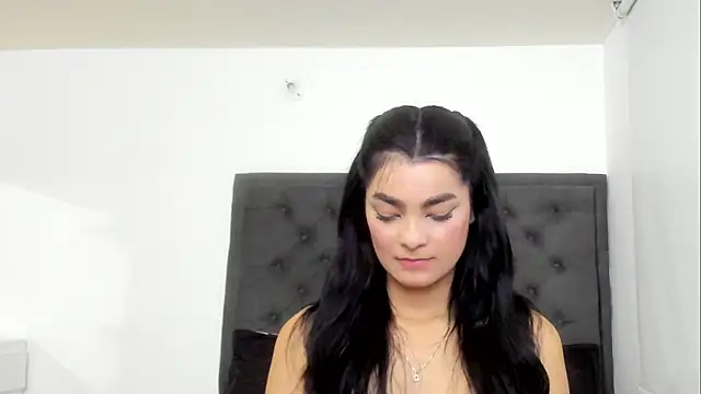 sara evans02 online show from 12.10.24