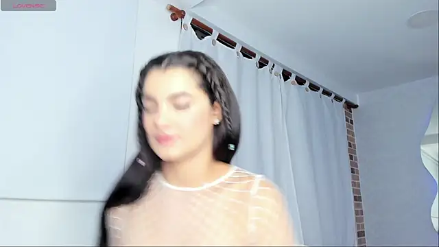 sara evans02 online show from 09.24.25