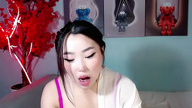 Snapshot of ichiben chatting on 01.18.25 ichiben online show from 01.18.25