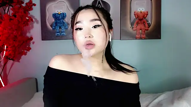 Snapshot of ichiben chatting on 01.25.25 ichiben online show from 01.25.25