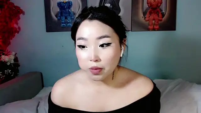 Snapshot of ichiben chatting on 01.27.25 ichiben online show from 01.27.25