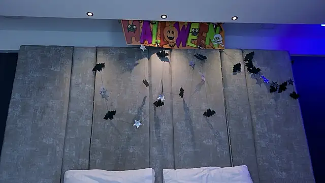 Snapshot of Amareto_ chatting on 10.25.25 Amareto online show from 10.25.25