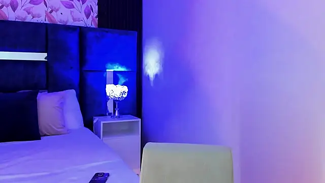 Snapshot of Amareto_ chatting on 11.23.25 Amareto online show from 11.23.25