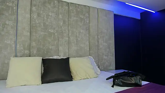 Amareto  online show from 04.14.26