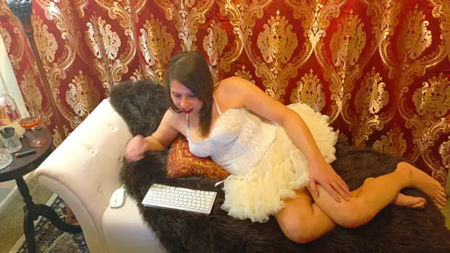 Snapshot of Lily_Leigh1 chatting on 02.27.25 Lily Leigh1 online show from 02.27.25