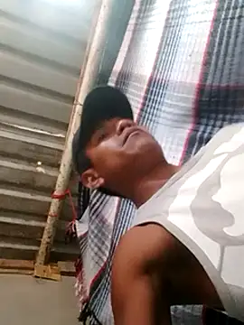 Snapshot of Moreno1813 chatting on 03.15.25 Moreno1813 online show from 03.15.25