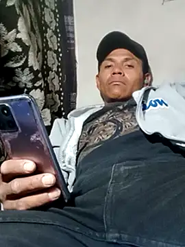 Snapshot of Moreno1813 chatting on 03.16.25 Moreno1813 online show from 03.16.25