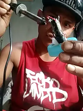 Snapshot of Moreno1813 chatting on 03.18.25 Moreno1813 online show from 03.18.25