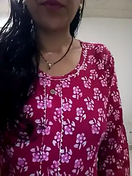 Snapshot of Hot-Shivani chatting on 02.28.25 Hot-Shivani online show from 02.28.25