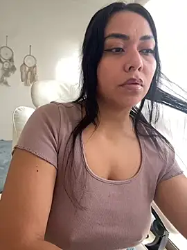 PetitLumiere online show from 02.05.25