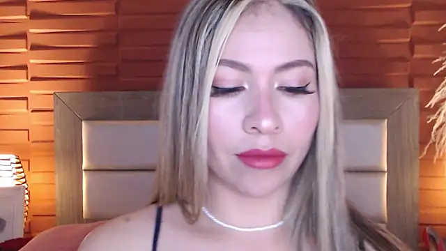 Snapshot of Ammy_Castro chatting on 01.09.25 Ammy Castro online show from 01.09.25