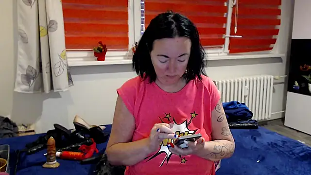 Snapshot of Alexie33 chatting on 05.26.26 Alexie33 online show from 05.26.26