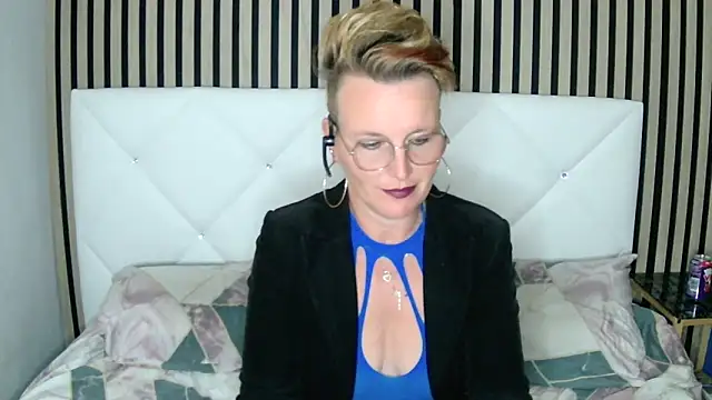 xxNoeliaxx online show from 01.07.25