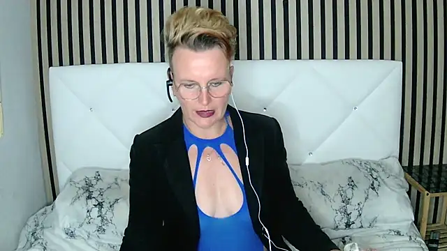 xxNoeliaxx online show from 01.15.25