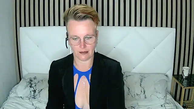 xxNoeliaxx online show from 01.16.25