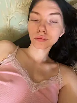 Lisaaa Alisa online show from 10.20.25