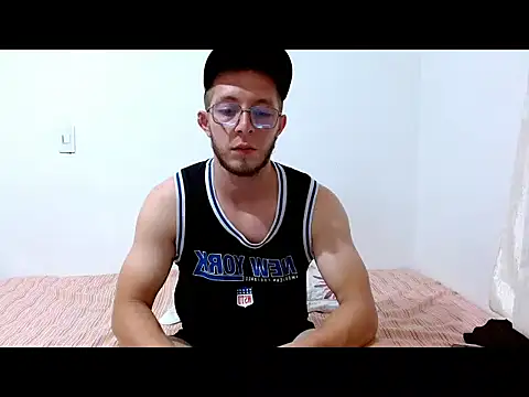 Snapshot of king-Randal chatting on 11.14.25 king-Randal online show from 11.14.25