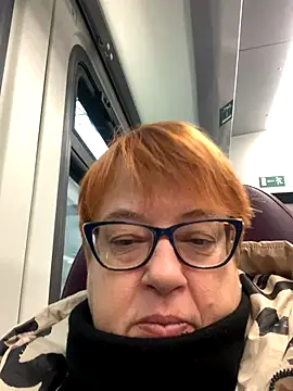 Snapshot of Klio5678 chatting on 11.03.25 Klio5678 online show from 11.03.25