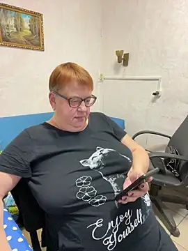 Snapshot of Klio5678 chatting on 11.16.25 Klio5678 online show from 11.16.25