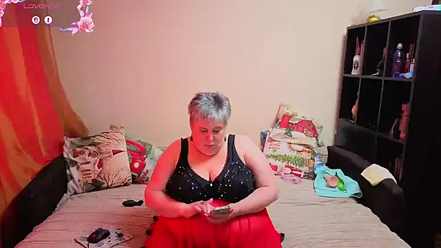 Snapshot of Klio5678 chatting on 02.15.26 Klio5678 online show from 02.15.26