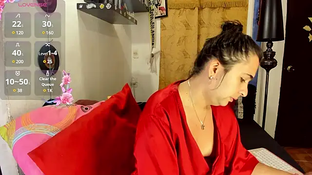 Snapshot of SARAMISHA chatting on 02.16.25 SARAMISHA online show from 02.16.25