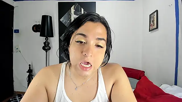 Snapshot of SARAMISHA chatting on 04.21.26 SARAMISHA online show from 04.21.26
