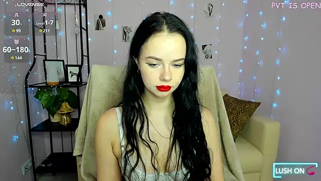 Lori  Hell online show from 03.11.25