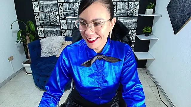 Agata-Moon online show from 10.31.25