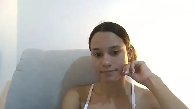 Snapshot of SamanthaWatson chatting on 06.27.26 SamanthaWatson online show from 06.27.26