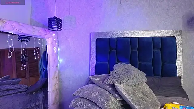 ashley brend online show from 10.04.25