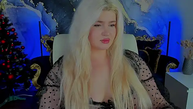 Snapshot of CocoSecretss chatting on 12.30.24 CocoSecretss online show from 12.30.24