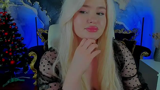 Snapshot of CocoSecretss chatting on 12.30.24 CocoSecretss online show from 12.30.24