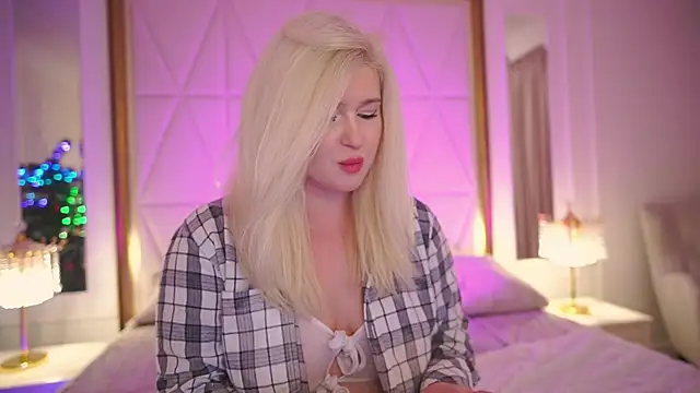 Snapshot of CocoSecretss chatting on 01.16.26 CocoSecretss online show from 01.16.26