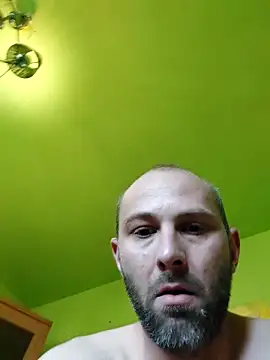 Snapshot of Piter9023 chatting on 04.27.26 Piter9023 online show from 04.27.26