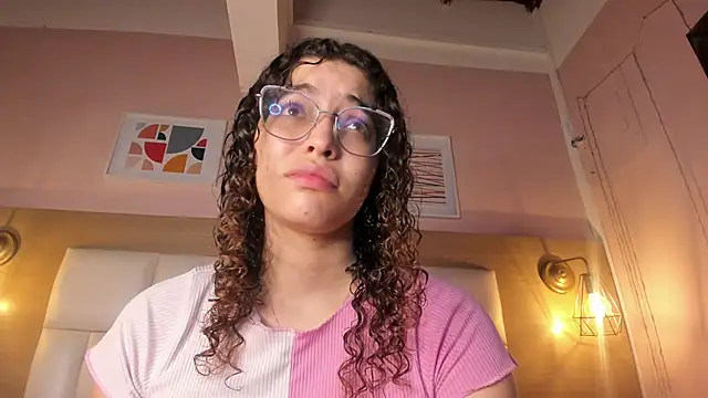 Snapshot of Dollar-girl chatting on 12.24.24 Dollar-girl online show from 12.24.24