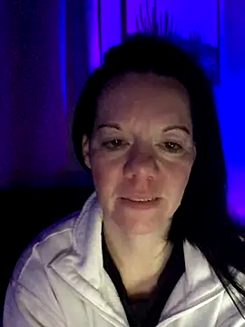 SidneyRaee online show from 11.10.25