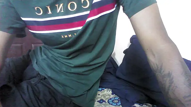 Snapshot of just_fucks chatting on 09.18.25 just fucks online show from 09.18.25