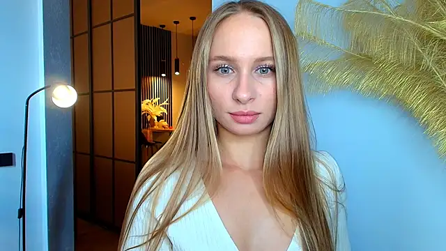 Snapshot of Mad1en chatting on 05.14.26 Mad1en online show from 05.14.26