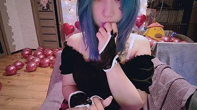 Akemilun online show from 02.14.25