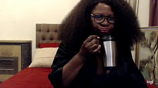 OmegaLipps online show from 12.18.25