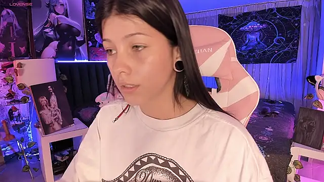 LanaKyutt online show from 03.16.25