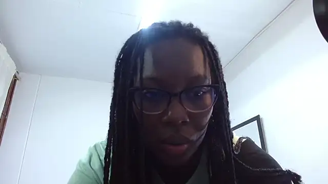 Snapshot of Sara_Marks chatting on 03.24.26 Sara Marks online show from 03.24.26