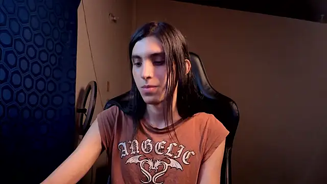 Snapshot of angelitofemboy chatting on 04.02.26 angelitofemboy online show from 04.02.26