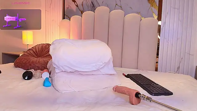 carolriveraa  online show from 01.07.25