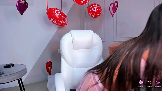 carolriveraa  online show from 02.14.25