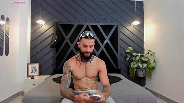 Apolo Bianco  online show from 09.29.25